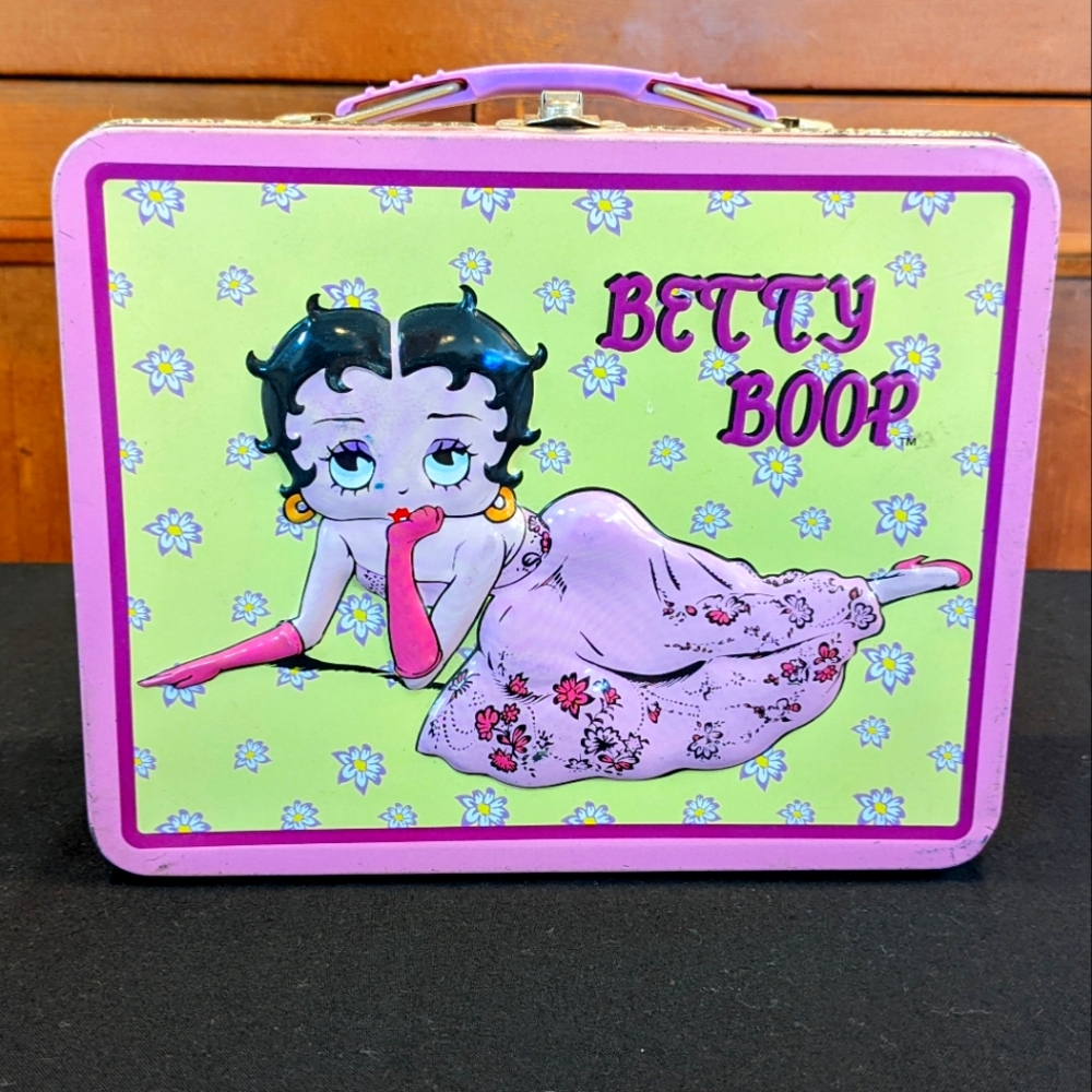 VTG Betty Boop Metal Lunch Box from yr 2000 Pink and Yellow